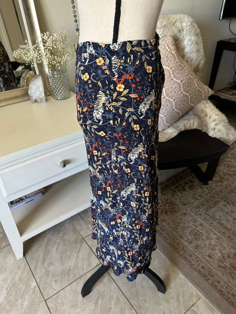 NWT urban outfitters novelty floral tiger animal printed midi flowy skirt S - Picture 4 of 11